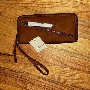 ✨ Free People Distressed Vegan Leather Wallet Wristlet - NWT